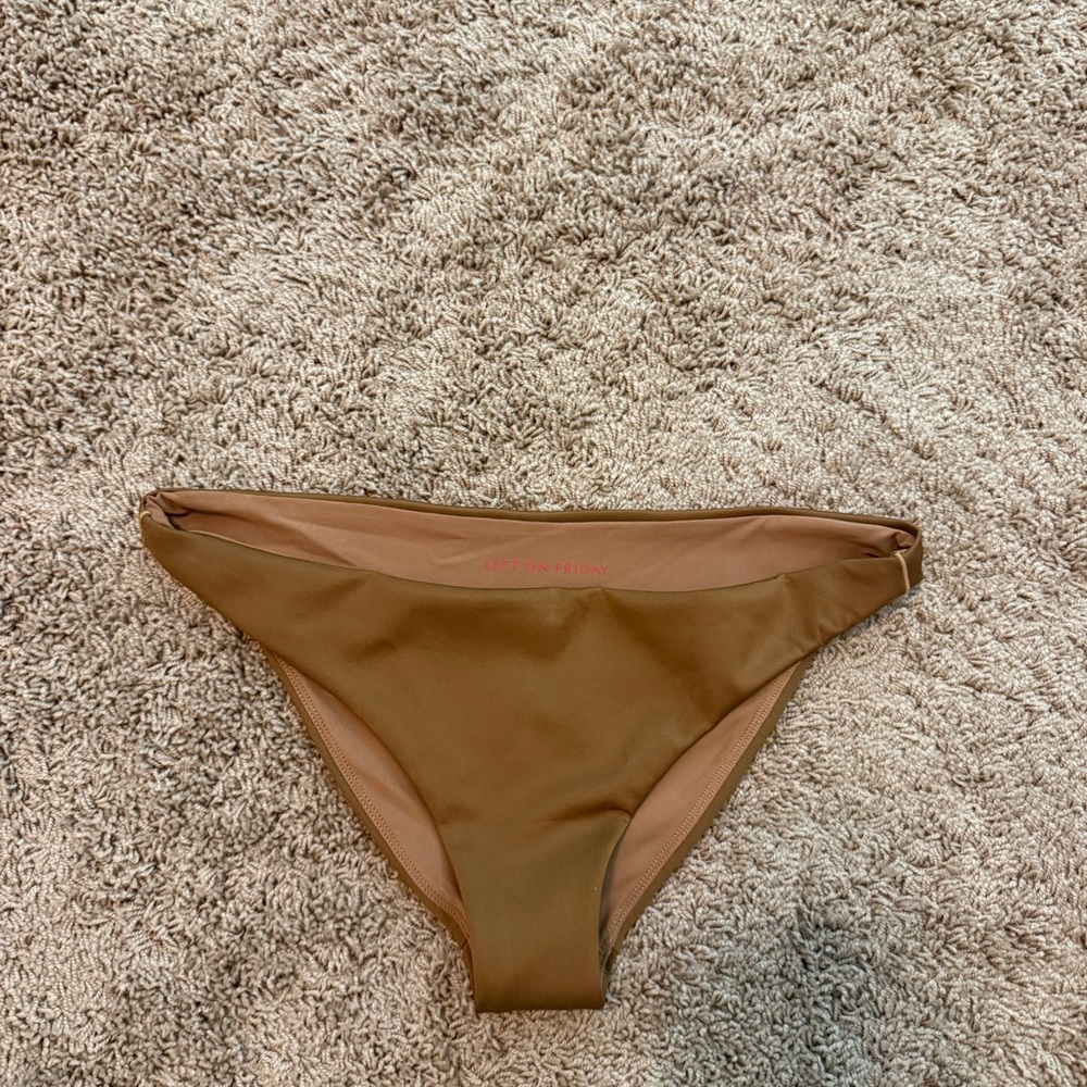 Left On Friday Wear To Bottom size Large
